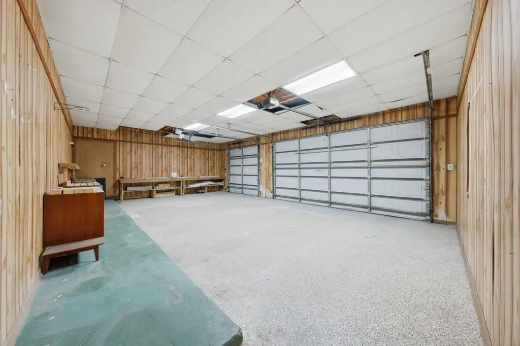 1067 West 97th Street Chicago IL 60643