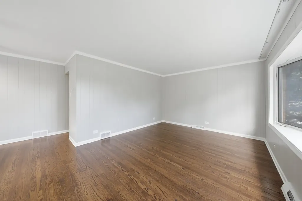 1067 West 97th Street Chicago IL 60643