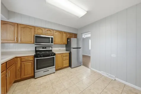 1067 West 97th Street Chicago IL 60643