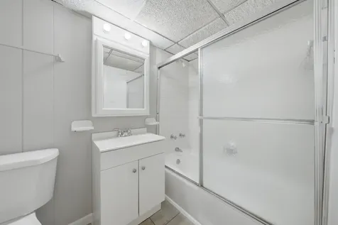 1067 West 97th Street Chicago IL 60643