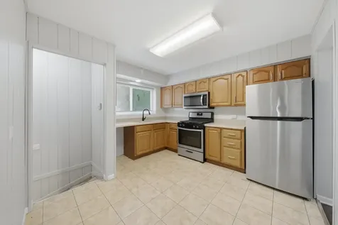 1067 West 97th Street Chicago IL 60643
