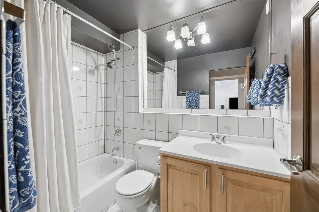 40 East 9th Street Chicago IL 60605