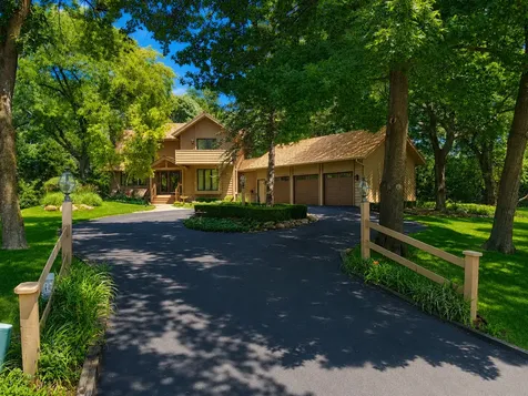 25546 Cayuga Trail Lake Barrington IL 60010
