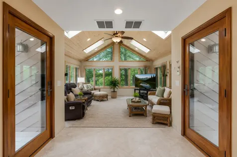 25546 Cayuga Trail Lake Barrington IL 60010