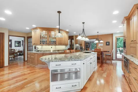 25546 Cayuga Trail Lake Barrington IL 60010