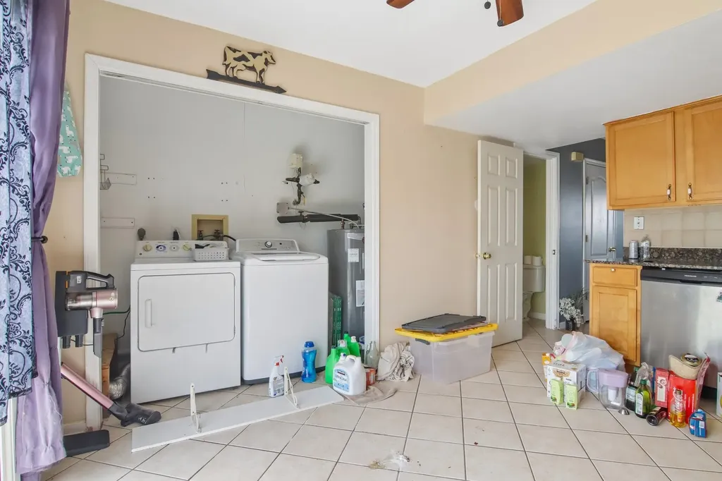 1243 Marywood Court Aurora IL 60505