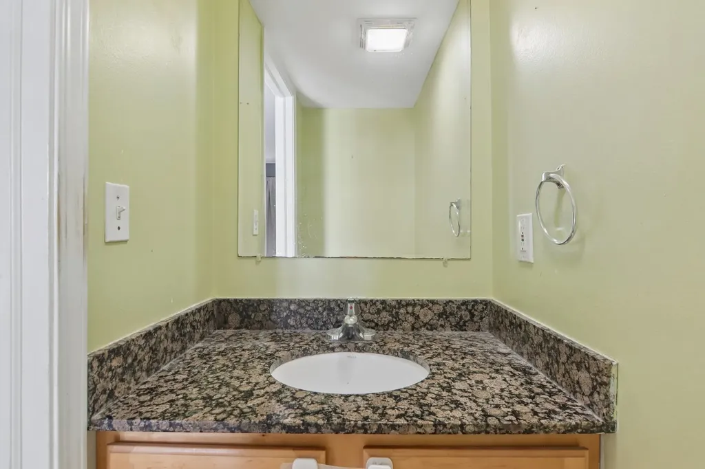 1243 Marywood Court Aurora IL 60505