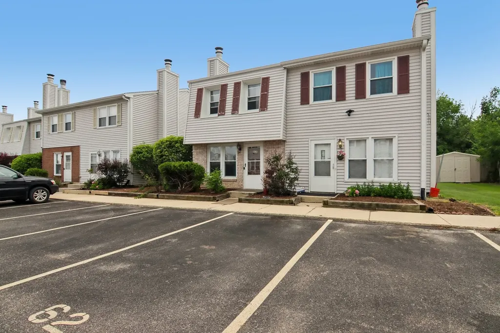 1243 Marywood Court Aurora IL 60505