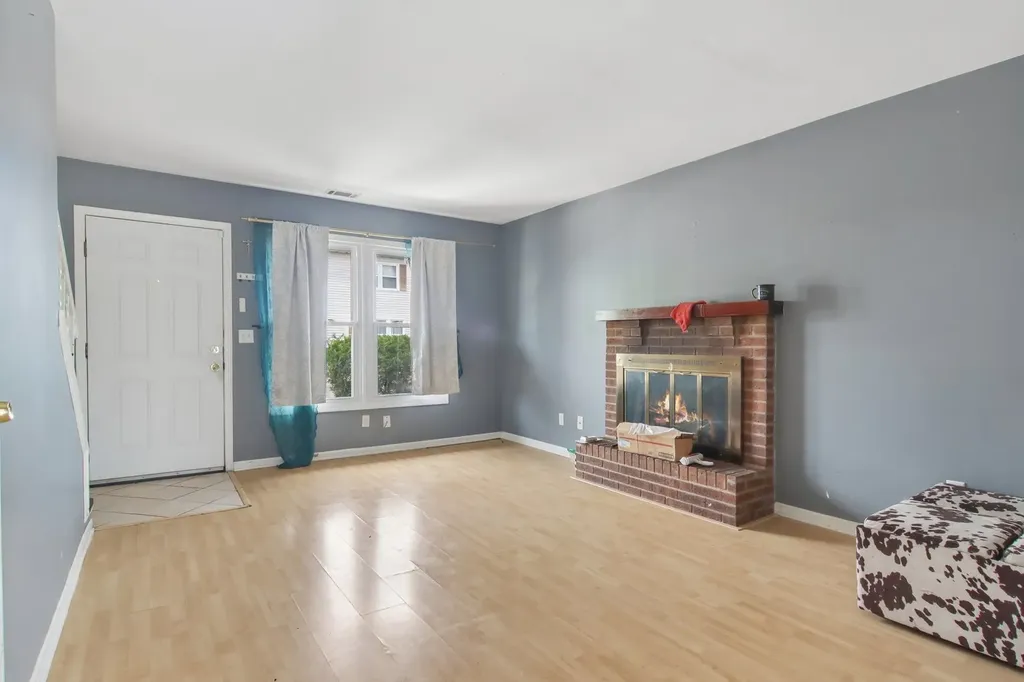 1243 Marywood Court Aurora IL 60505