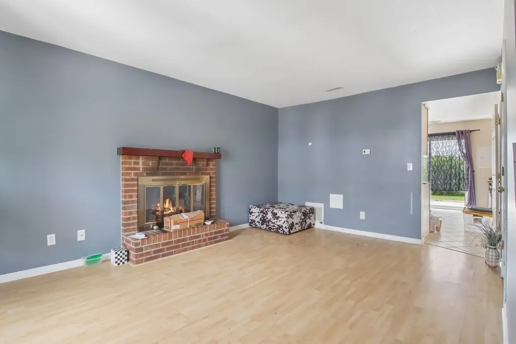 1243 Marywood Court Aurora IL 60505