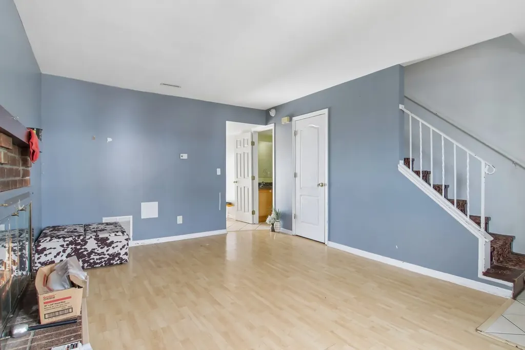 1243 Marywood Court Aurora IL 60505