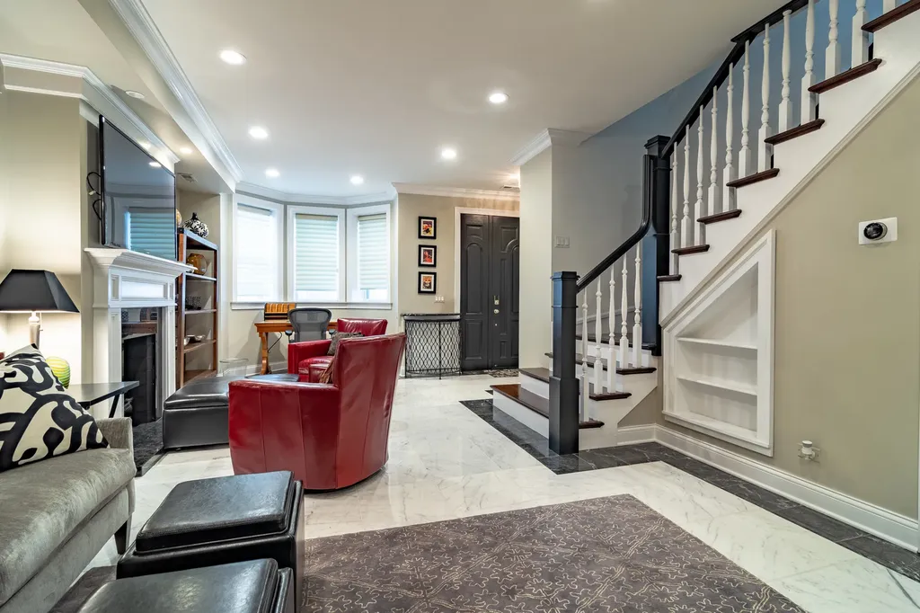 111 West Elm Street Chicago IL 60610