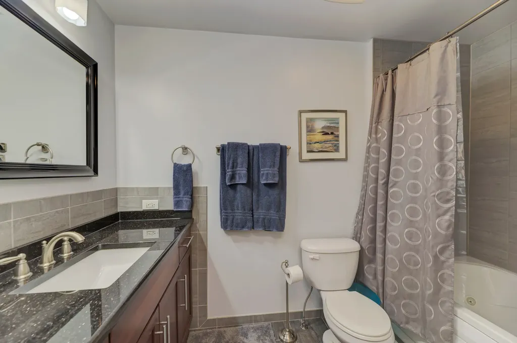 1338 West Holtz Avenue Addison IL 60101