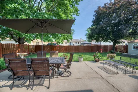 1338 West Holtz Avenue Addison IL 60101