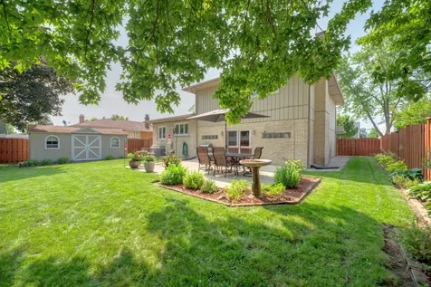 1338 West Holtz Avenue Addison IL 60101
