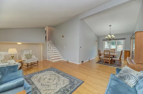 1338 West Holtz Avenue Addison IL 60101