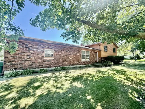 640 Fairway Lane Sycamore IL 60178