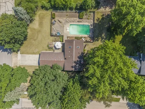 640 Fairway Lane Sycamore IL 60178