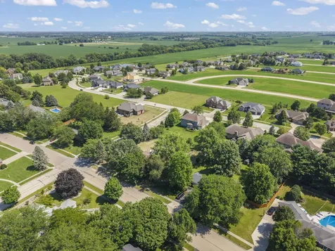 640 Fairway Lane Sycamore IL 60178