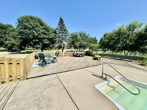 640 Fairway Lane Sycamore IL 60178