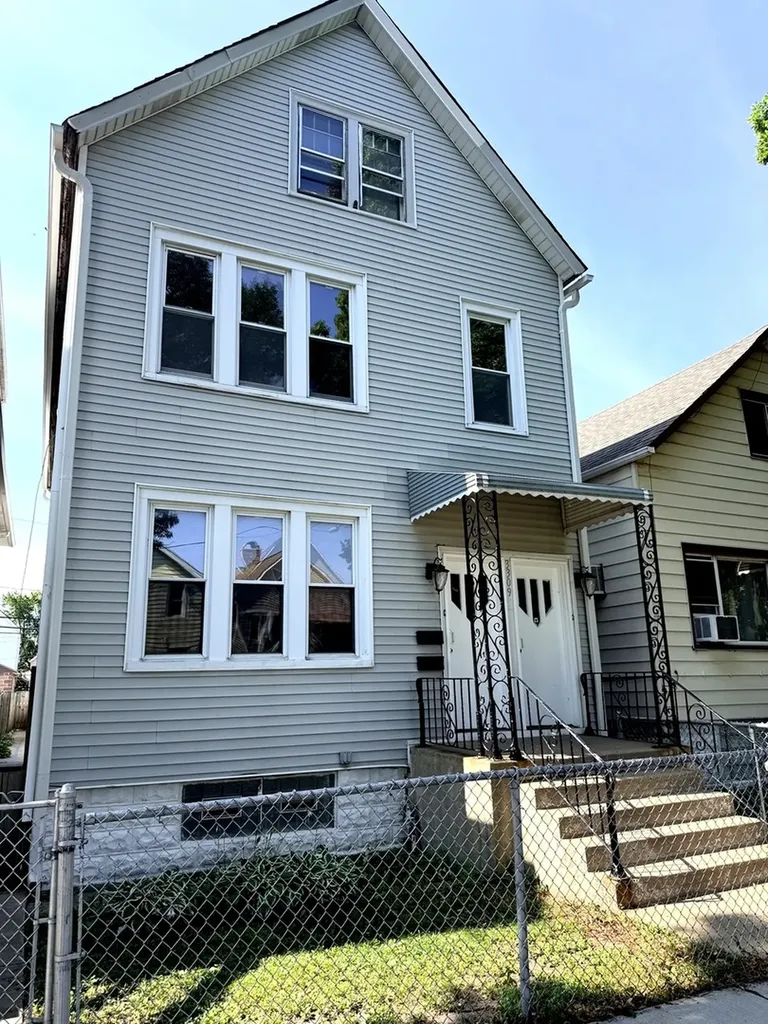 3309 West 38th Place Chicago IL 60632
