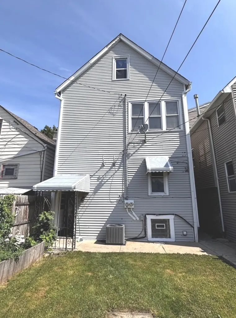3309 West 38th Place Chicago IL 60632