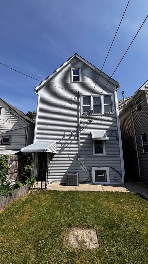 3309 West 38th Place Chicago IL 60632