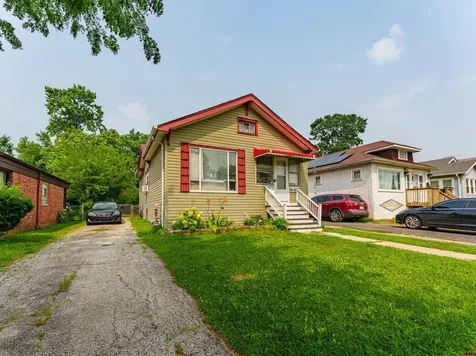 1922 South 18th Avenue Maywood IL 60153