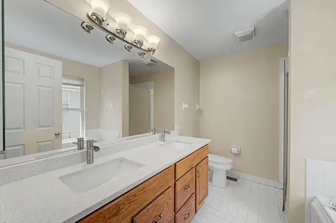 3076 Hampshire Lane Waukegan IL 60087