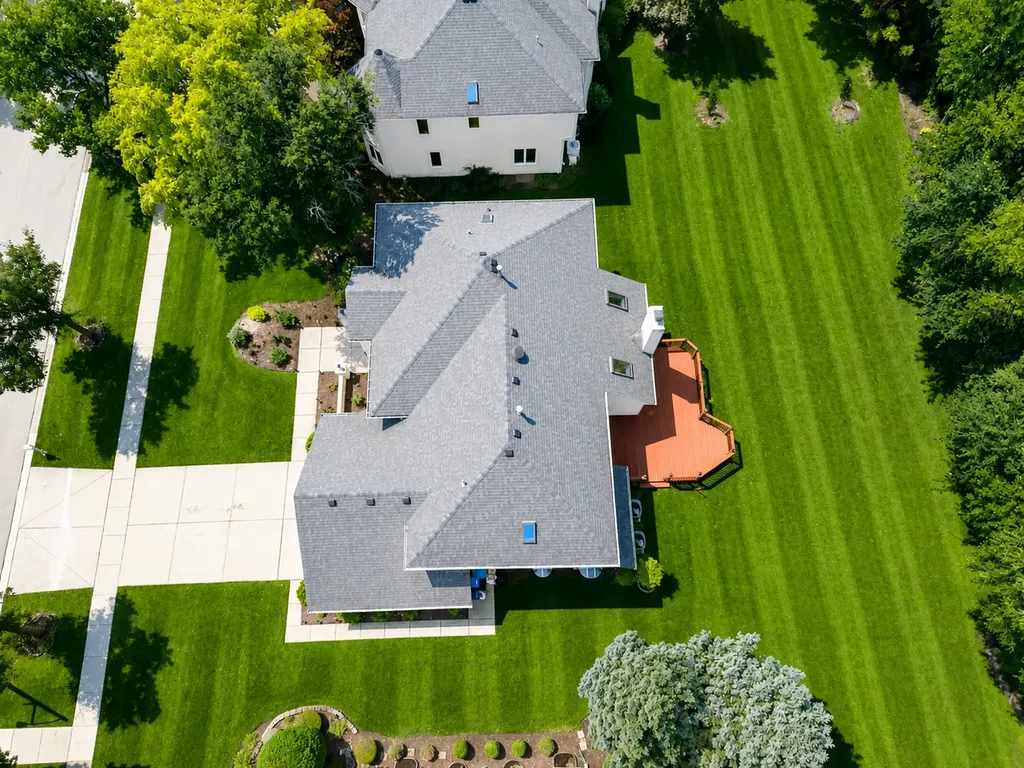 6722 Sweetbriar Lane Darien IL 60561