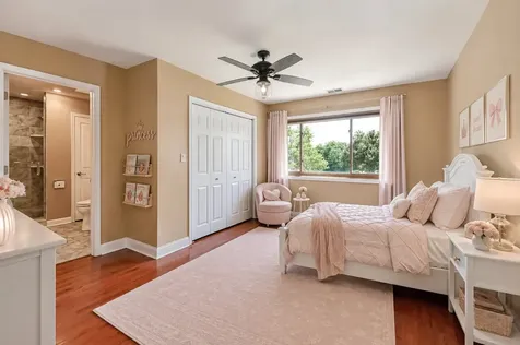 6722 Sweetbriar Lane Darien IL 60561