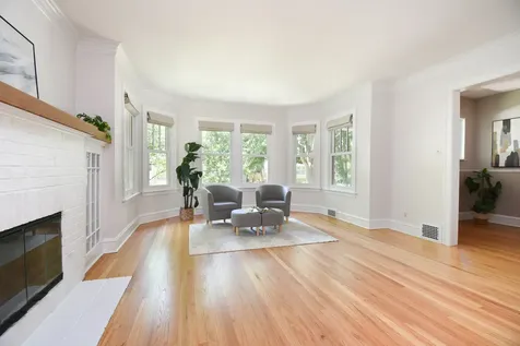 830 North Harvey Avenue Oak Park IL 60302