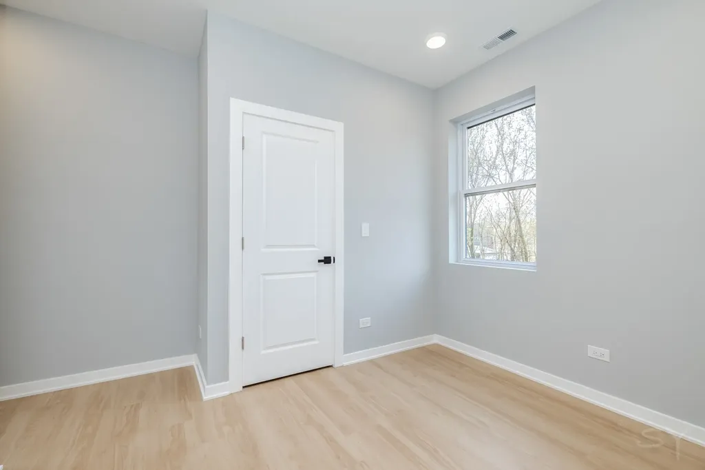 3041 West Flournoy Street Chicago IL 60612