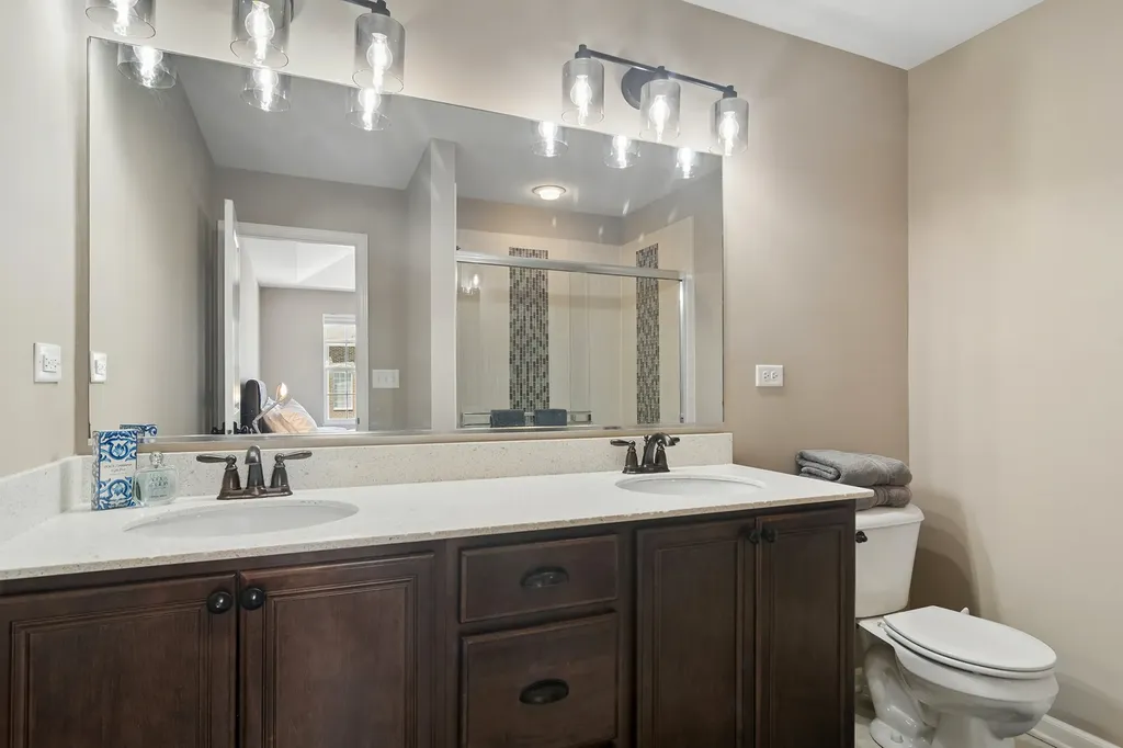 54 Marcel Lane Schaumburg IL 60194