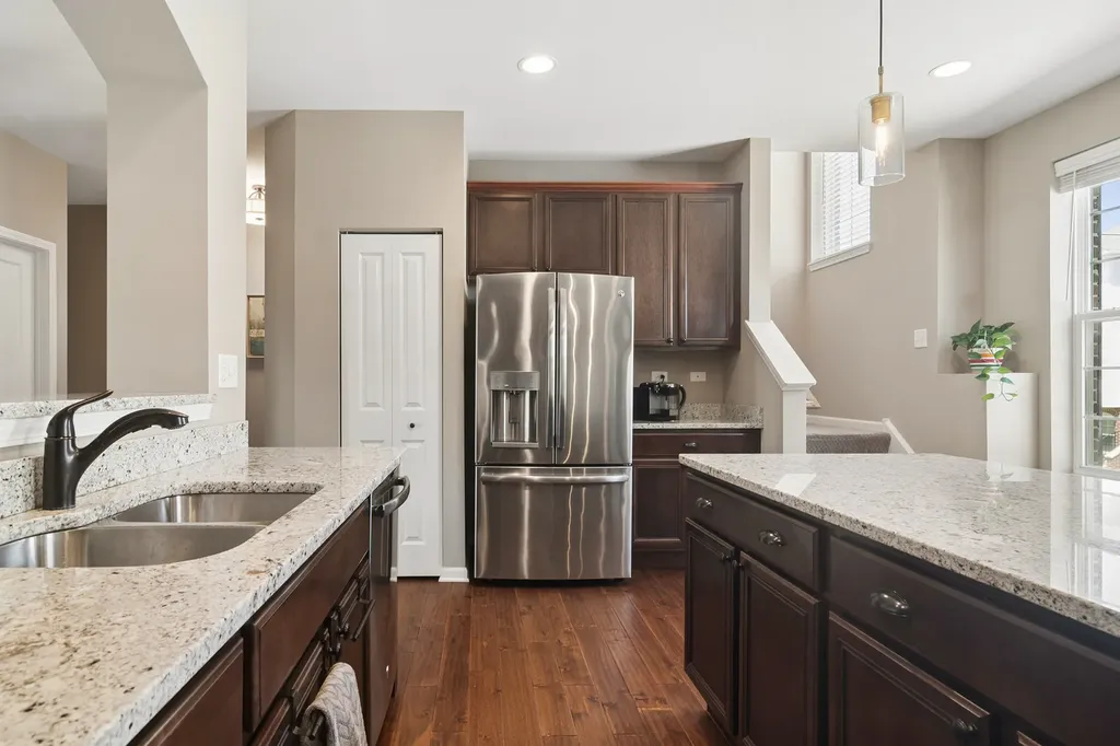54 Marcel Lane Schaumburg IL 60194