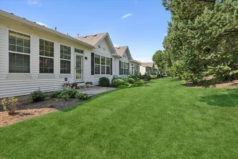 350 Woodhill Drive Carol Stream IL 60188