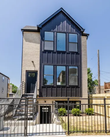 544 North Lawndale Avenue Chicago IL 60624