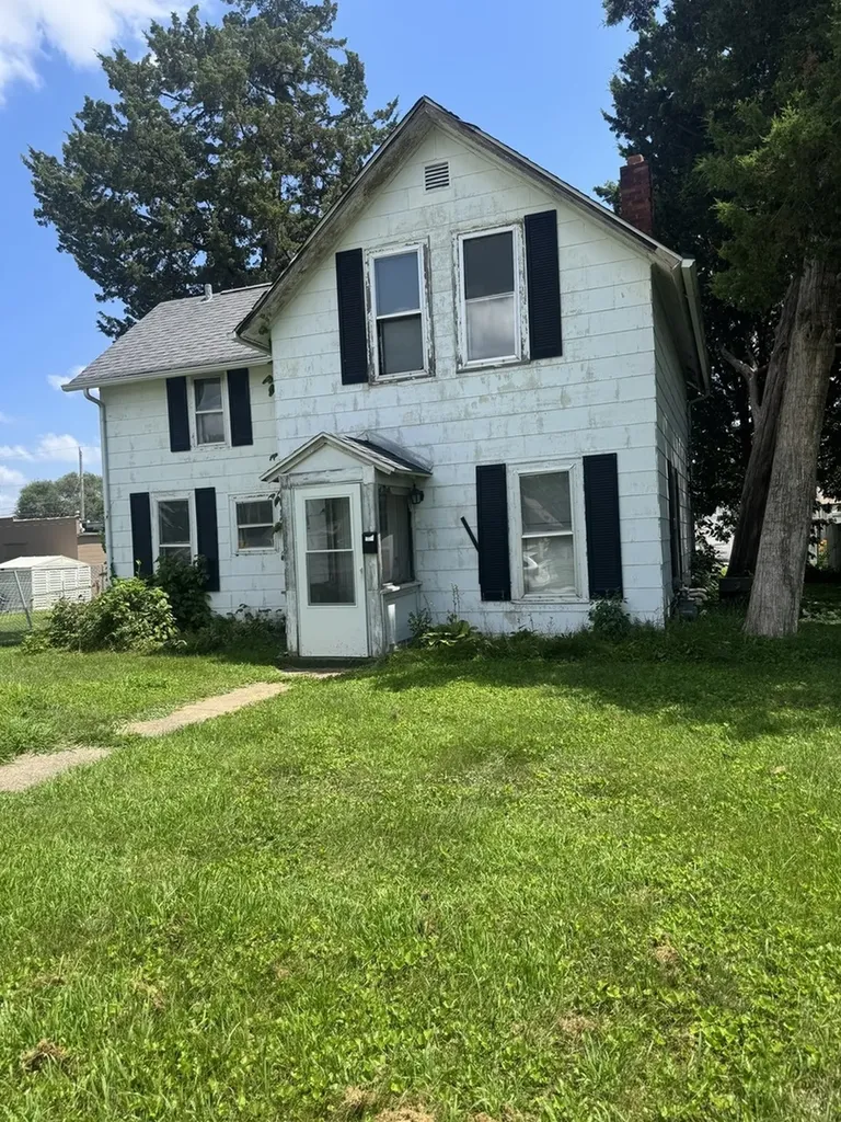 414 49TH Street Moline IL 61265