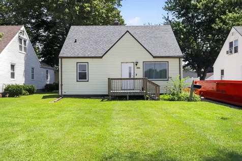 916 North Sangamon Avenue Gibson City IL 60936