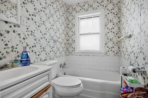 916 North Sangamon Avenue Gibson City IL 60936