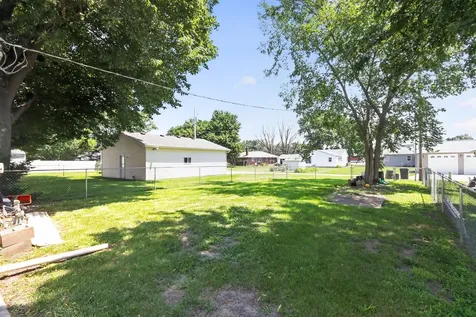 916 North Sangamon Avenue Gibson City IL 60936