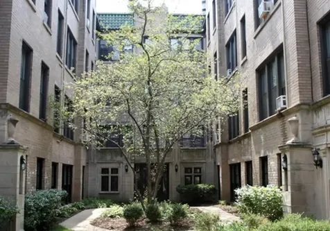 639 West Roscoe Street Chicago IL 60657