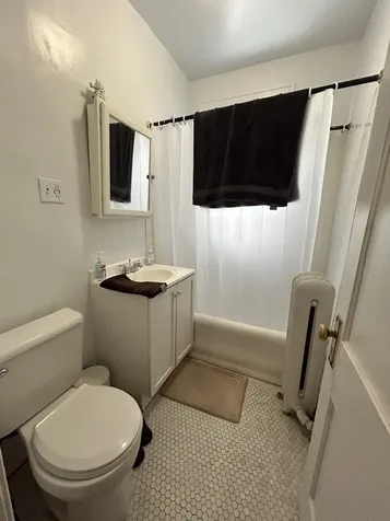 639 West Roscoe Street Chicago IL 60657