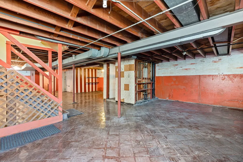 8733 South Ridgeland Avenue Chicago IL 60617