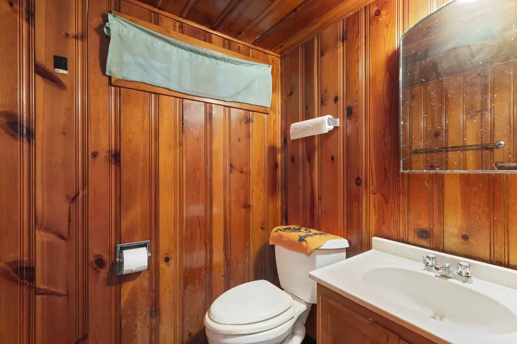 8733 South Ridgeland Avenue Chicago IL 60617