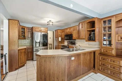 2816 188TH Street Lansing IL 60438
