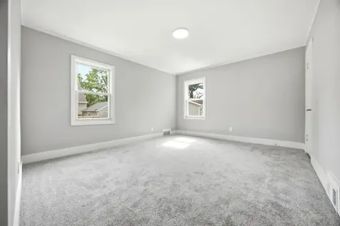 10 Lincoln Avenue East Dundee IL 60118