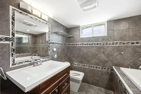 10 Lincoln Avenue East Dundee IL 60118