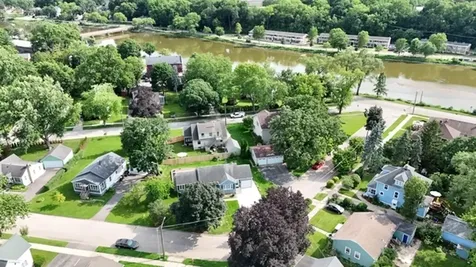 10 Lincoln Avenue East Dundee IL 60118
