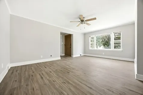 10 Lincoln Avenue East Dundee IL 60118